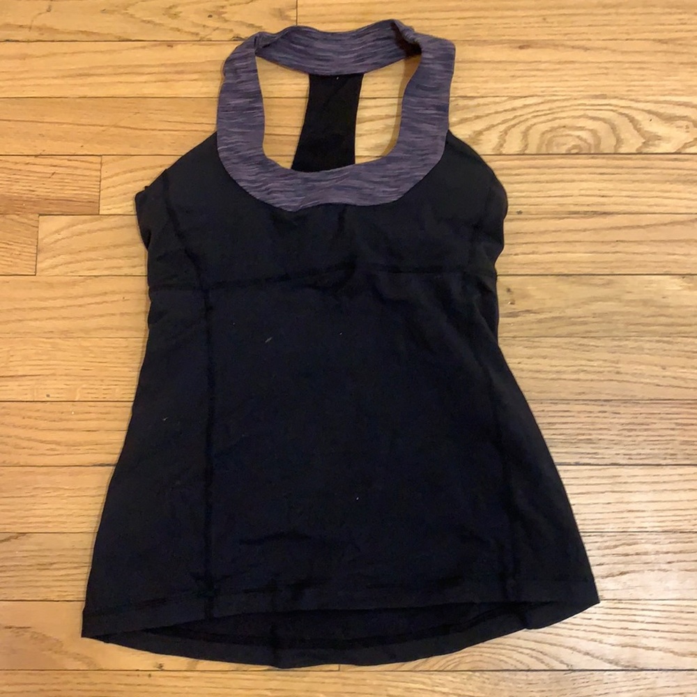 Lululemon tank top with built in bra